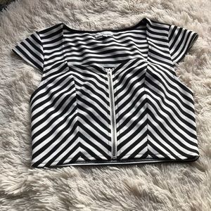 Black & White Zip up Crop Top